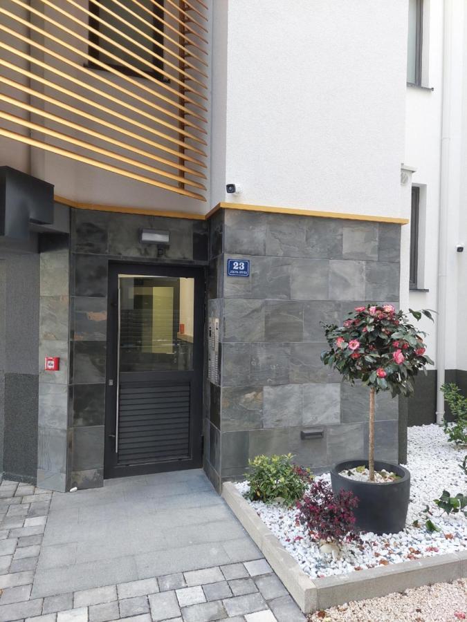 Apartment Paola With Free Private Parking Place Split Buitenkant foto