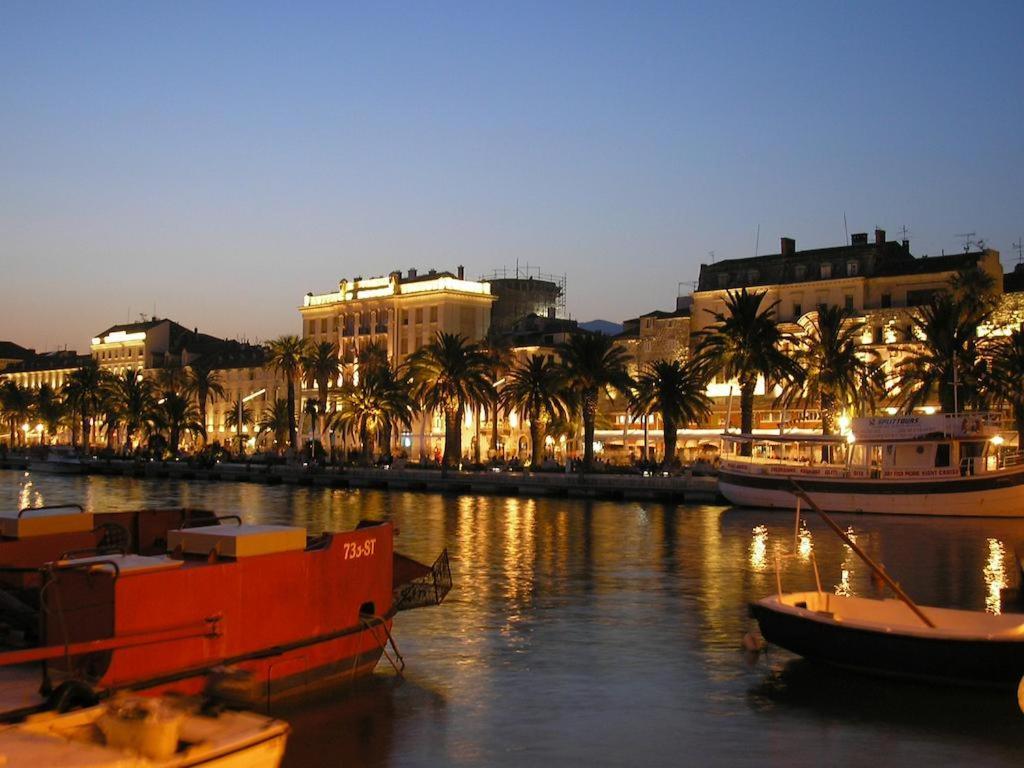 Apartment Paola With Free Private Parking Place Split Buitenkant foto