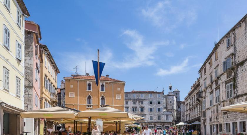 Apartment Paola With Free Private Parking Place Split Buitenkant foto