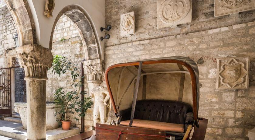 Apartment Paola With Free Private Parking Place Split Buitenkant foto