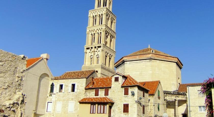 Apartment Paola With Free Private Parking Place Split Buitenkant foto