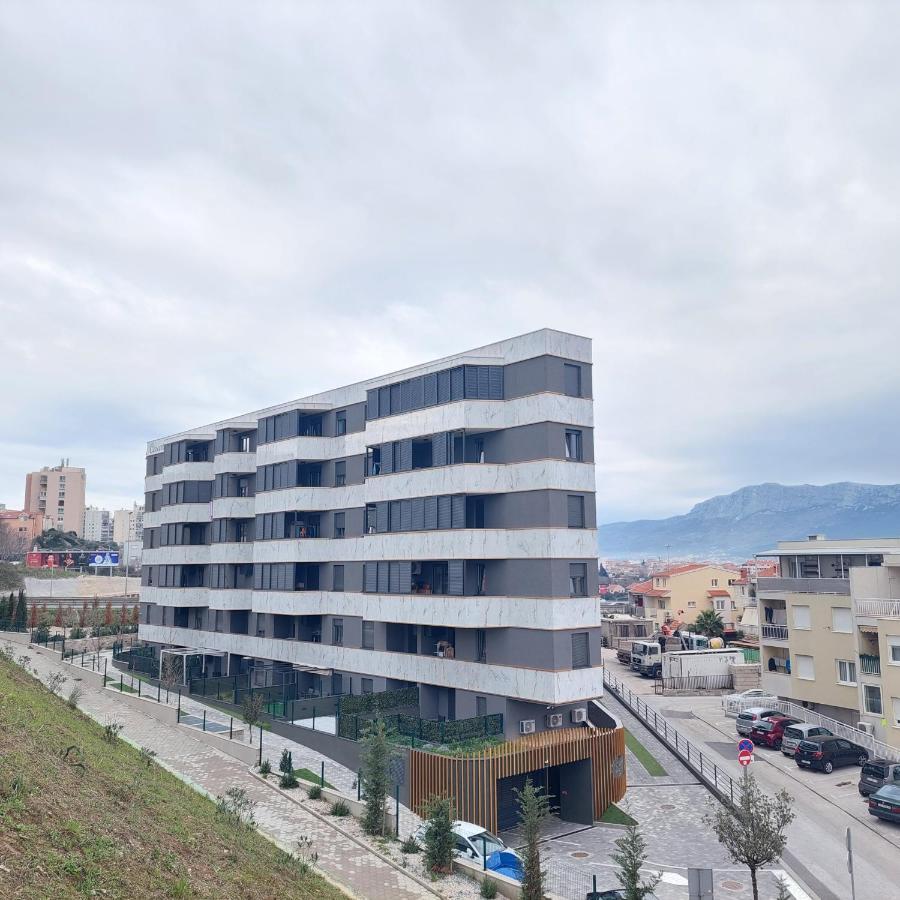 Apartment Paola With Free Private Parking Place Split Buitenkant foto